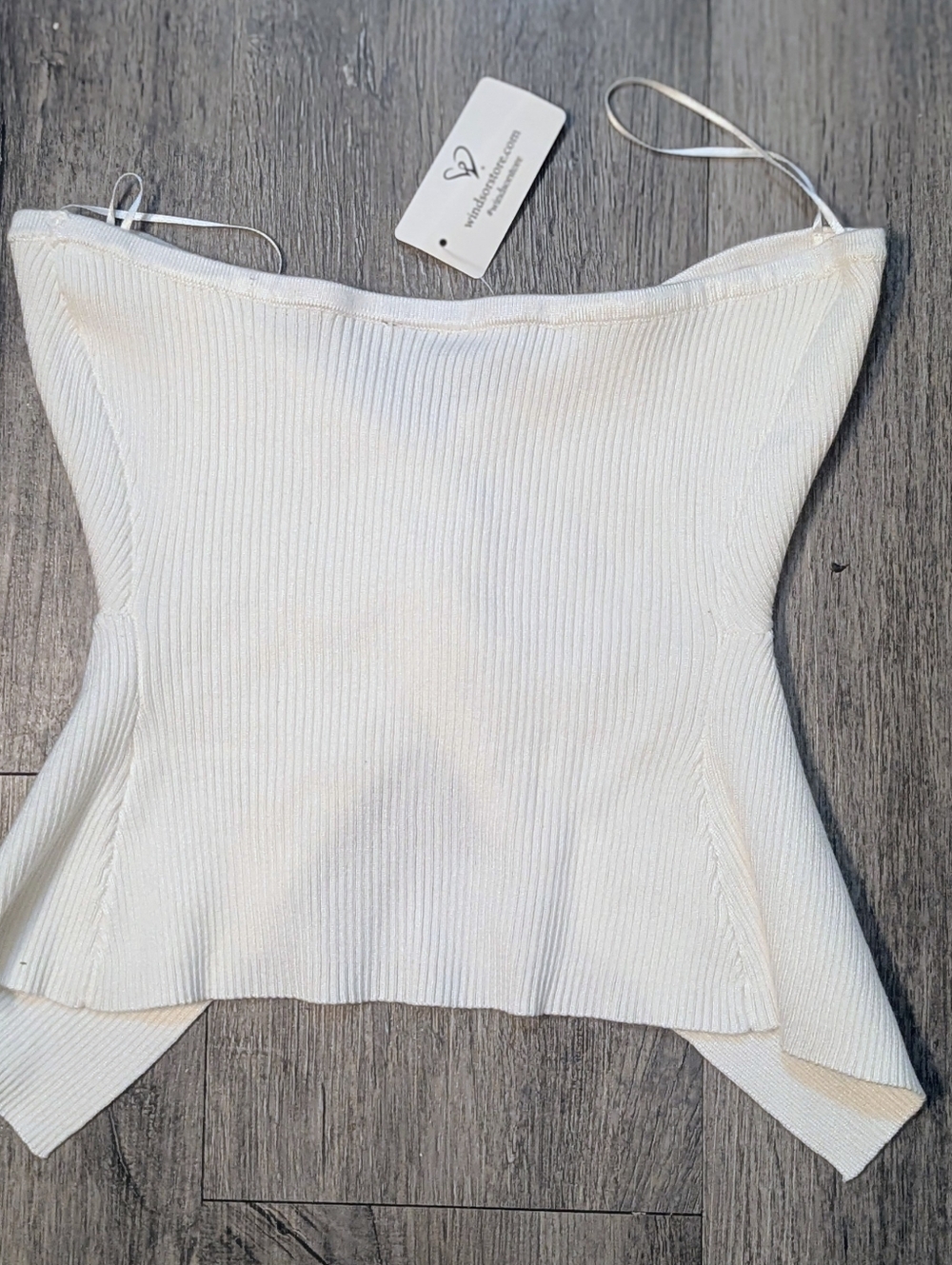 Windsor White Strapless Twist Front Crop Camisole NWT Size Small - Picture 4 of 4